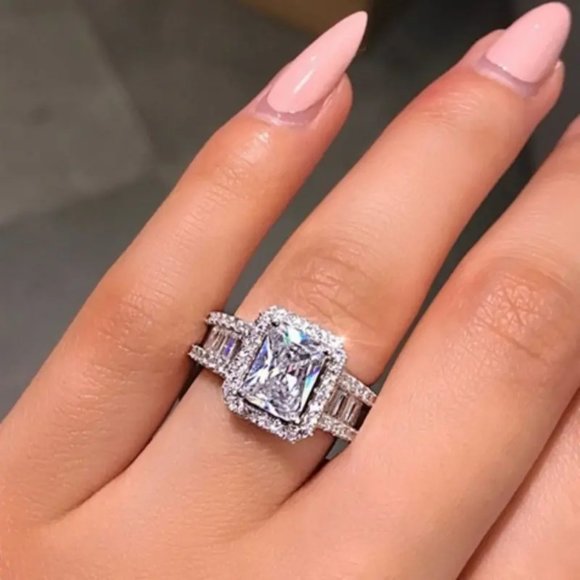 Luxury Promise Ring Inlaid Shining Zircon Silver Plated Engagement Wedding Ring - Picture 1 of 3